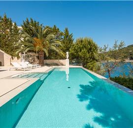 Luxury 6 Bedroom Brac Island Beach Front Villa With Heated Infinity Pool and lift near Sumartin sleeps 12